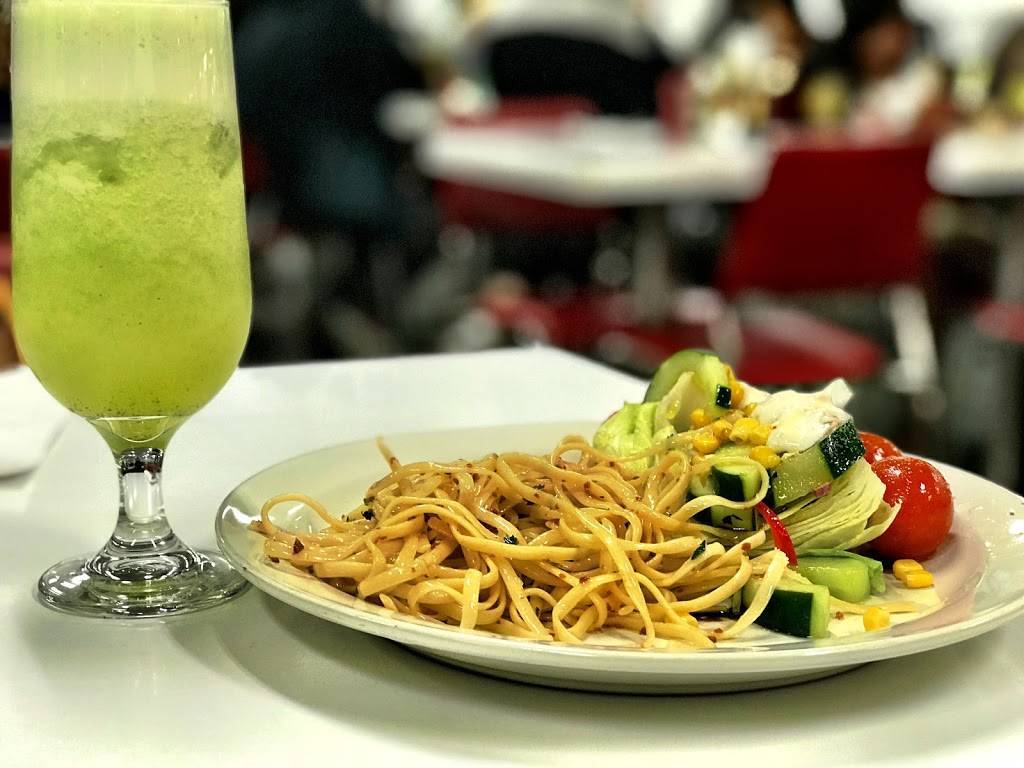 Camilas Restaurant | restaurant | 5458 International Dr, Orlando, FL 32819, USA | 4073542507 OR +1 407-354-2507