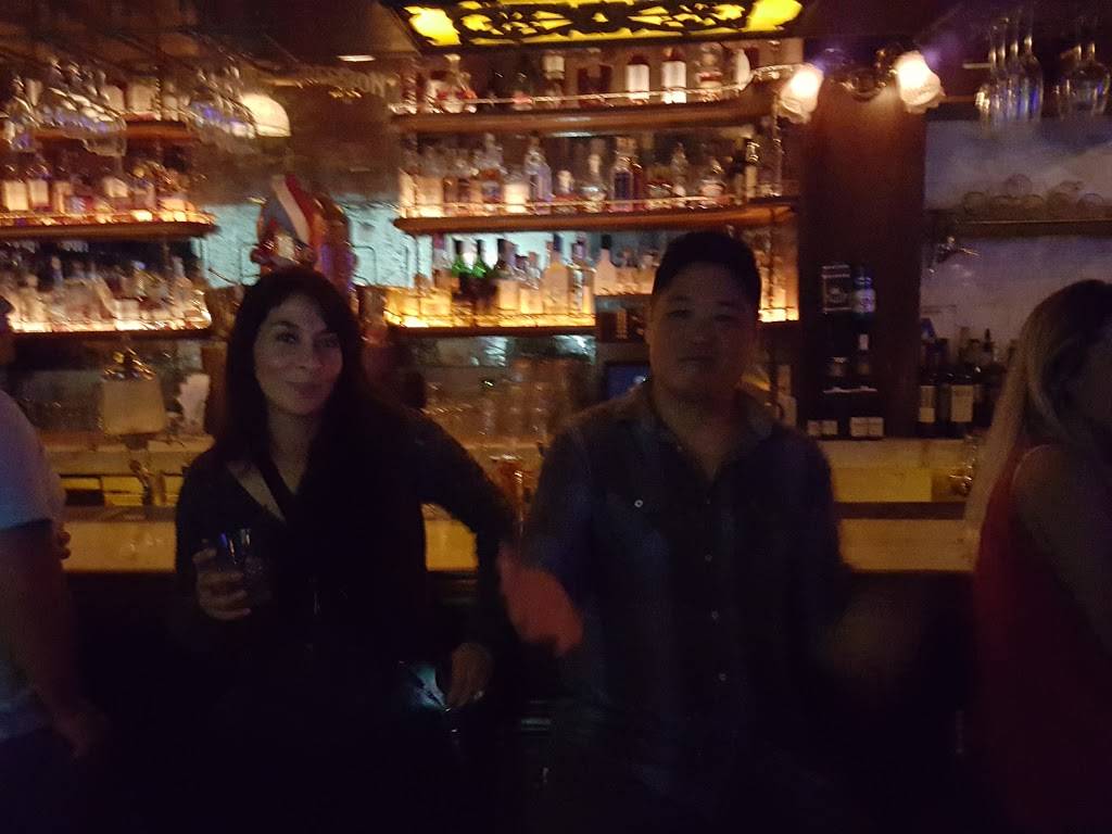 Pour Vous | restaurant | 5574 Melrose Ave, Los Angeles, CA 90038, USA | 3238718699 OR +1 323-871-8699