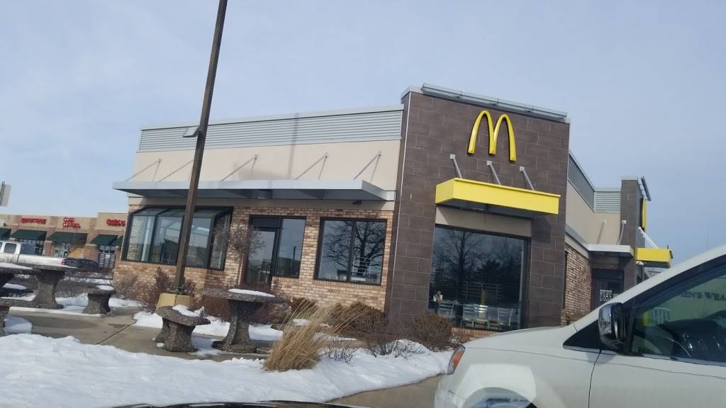 McDonalds | cafe | 2610 S Green Bay Rd, Racine, WI 53406, USA | 2625547876 OR +1 262-554-7876