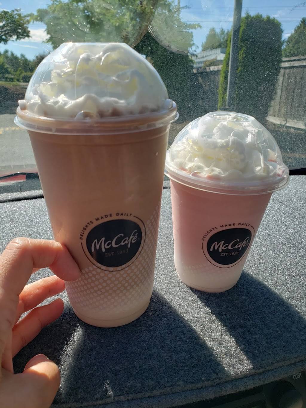 McDonalds | meal takeaway | 14923 Hwy 99, Lynnwood, WA 98037, USA | 4257433560 OR +1 425-743-3560