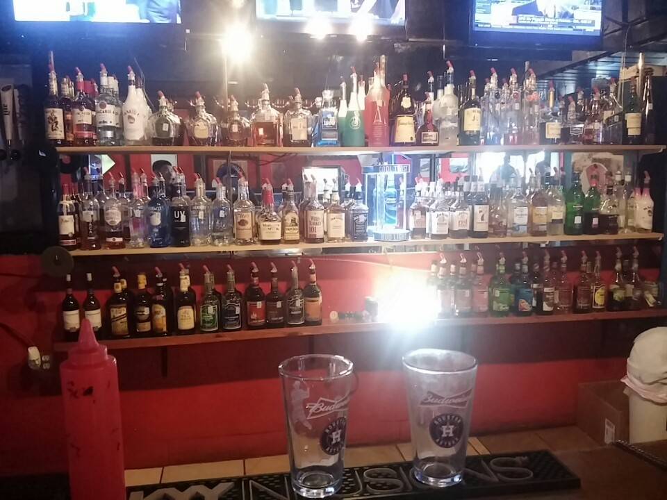 Tanks Pub & Grill | restaurant | 129 W Veterans Memorial Blvd, Killeen, TX 76541, USA | 2542002530 OR +1 254-200-2530