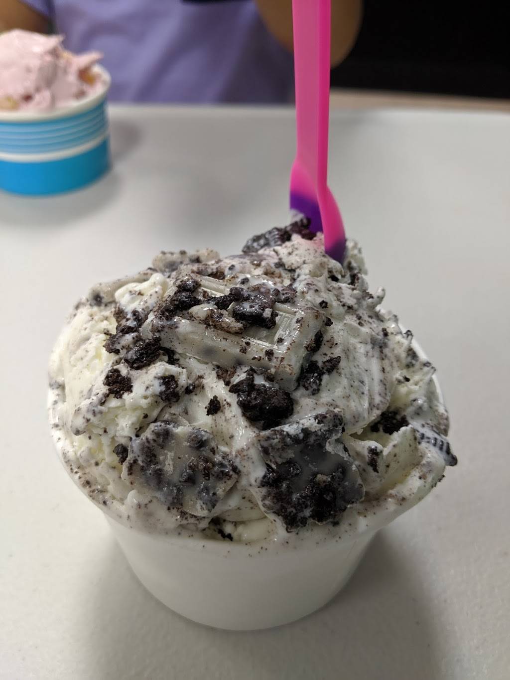 Frozen Nitrogen Ice Cream | cafe | 4498 N Alafaya Trail #330, Orlando, FL 32826, USA | 4072866821 OR +1 407-286-6821