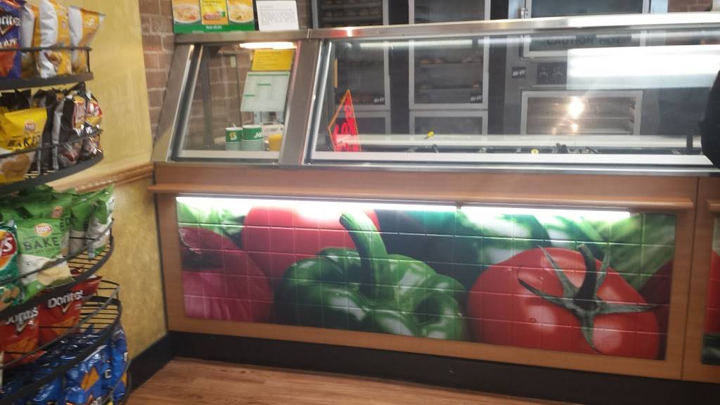 Subway Restaurants | restaurant | 2465 Hempstead Tpke E, East Meadow, NY 11554, USA | 5165793237 OR +1 516-579-3237