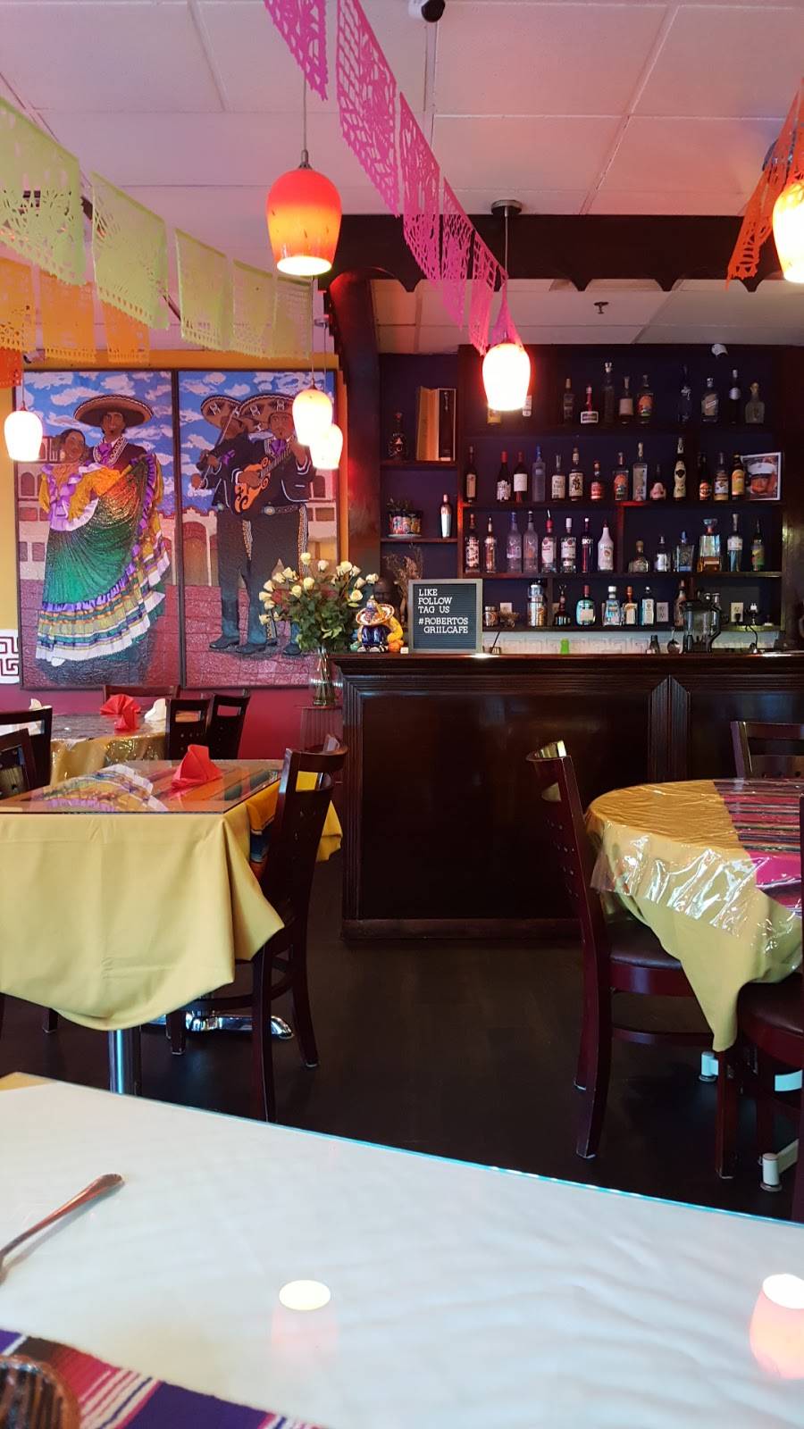 Robertos Grill Cafe | restaurant | 102 E Post Rd, White Plains, NY 10601, USA | 9148311028 OR +1 914-831-1028