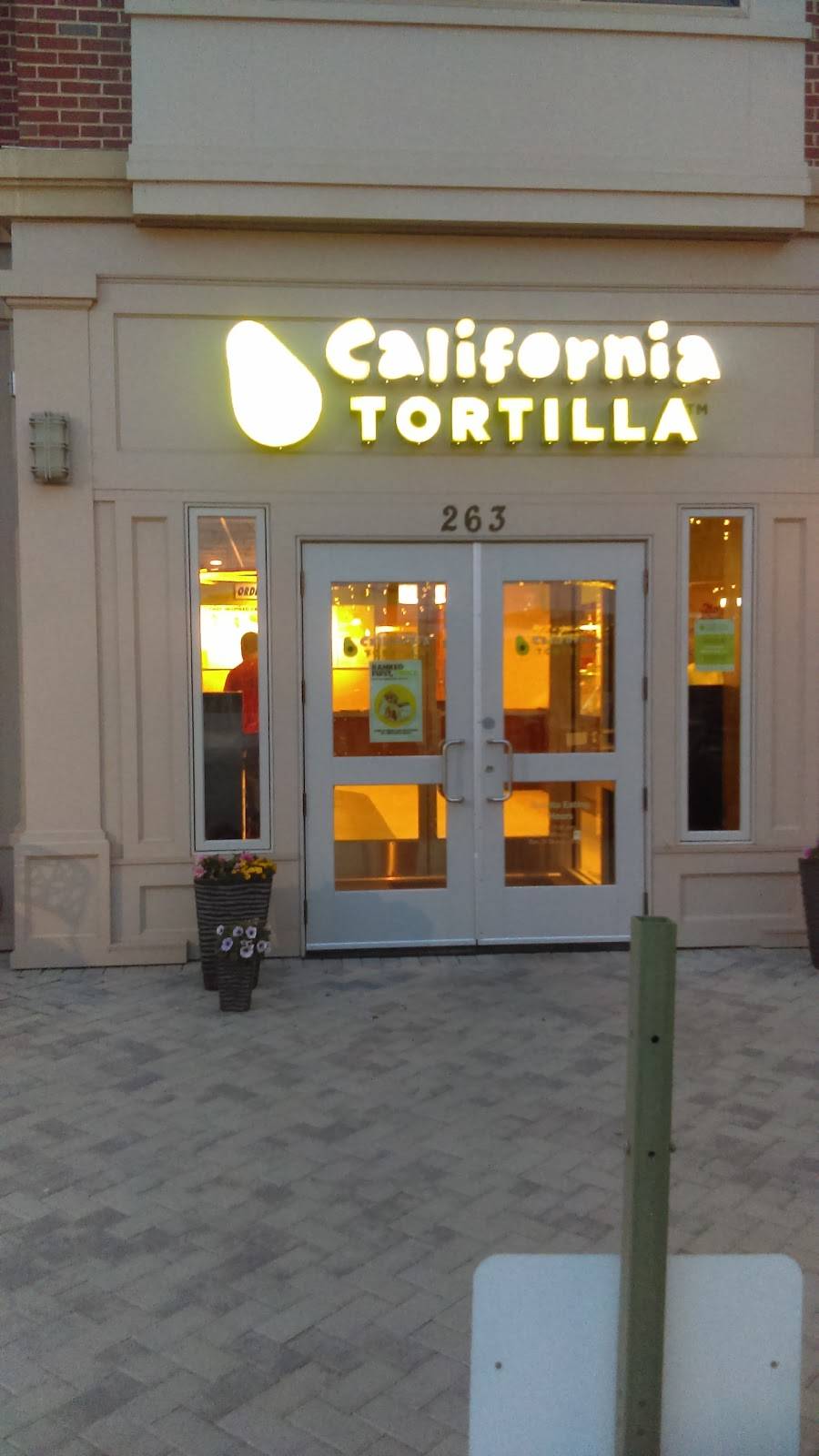 California Tortilla | restaurant | 263 Spectrum Ave, Gaithersburg, MD 20879, USA | 2405414170 OR +1 240-541-4170
