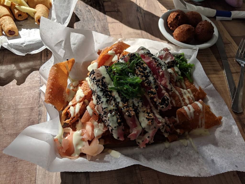 Shuckers Oyster Bar & Grill | restaurant | 96008 Wades Pl, Fernandina Beach, FL 32034, USA | 9042772580 OR +1 904-277-2580