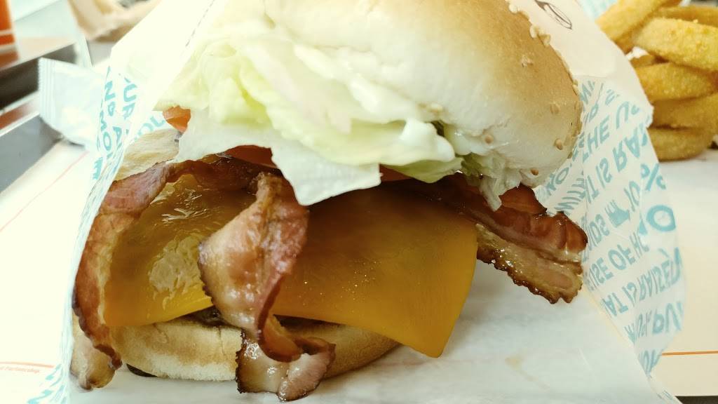 A&W Canada | restaurant | 2151 Boulevard Lapinière, Brossard, QC J4W 2T5, Canada | 4506721966 OR +1 450-672-1966