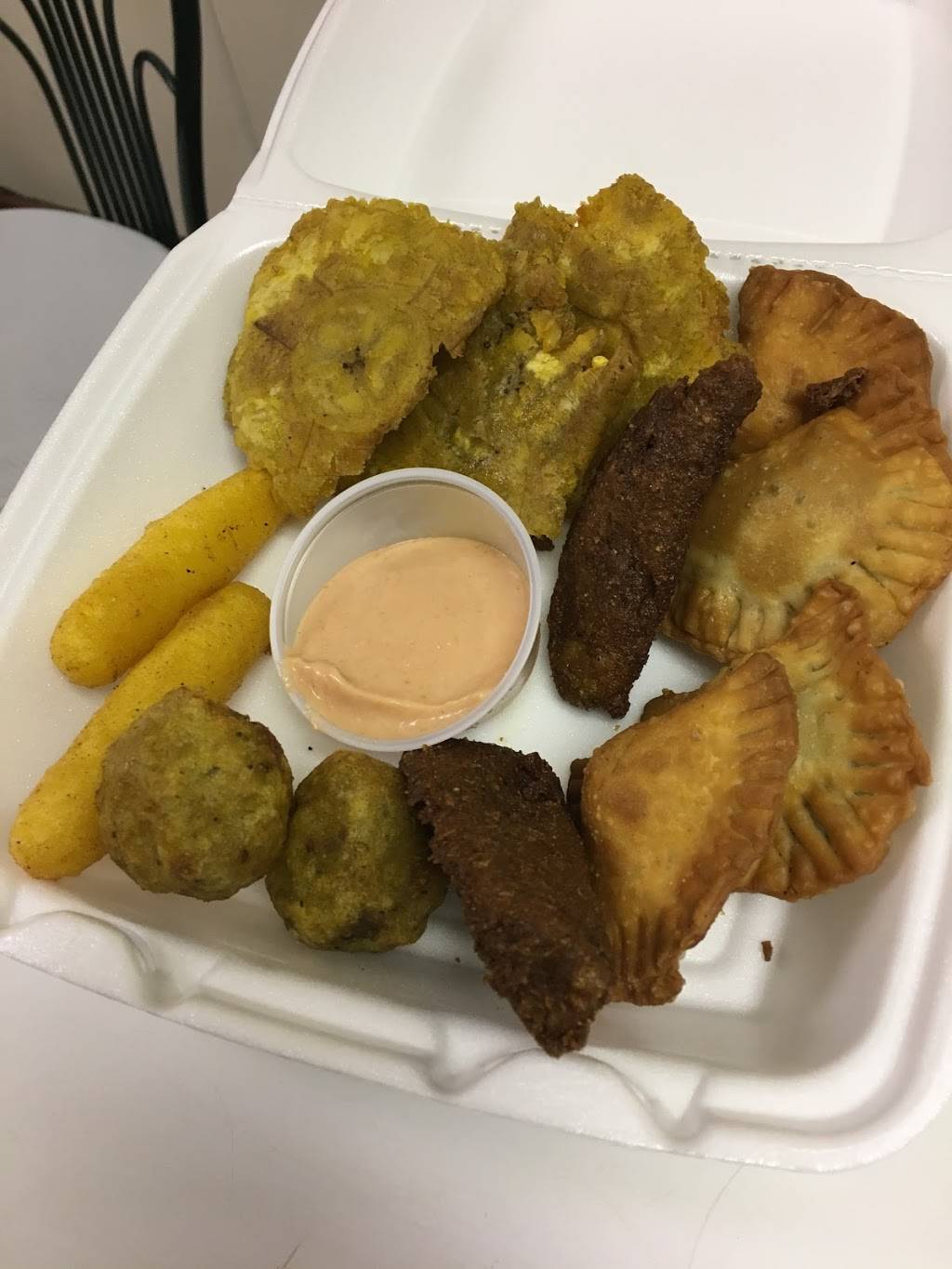 La Fonda | restaurant | 7 Neponset St, Worcester, MA 01606, USA | 7746159069 OR +1 774-615-9069