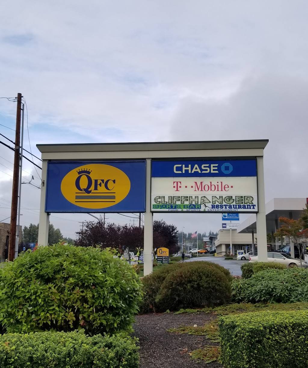 QFC Fuel Center | meal takeaway | 17525 Hwy 99 Ste F, Lynnwood, WA 98037, USA | 4257431127 OR +1 425-743-1127