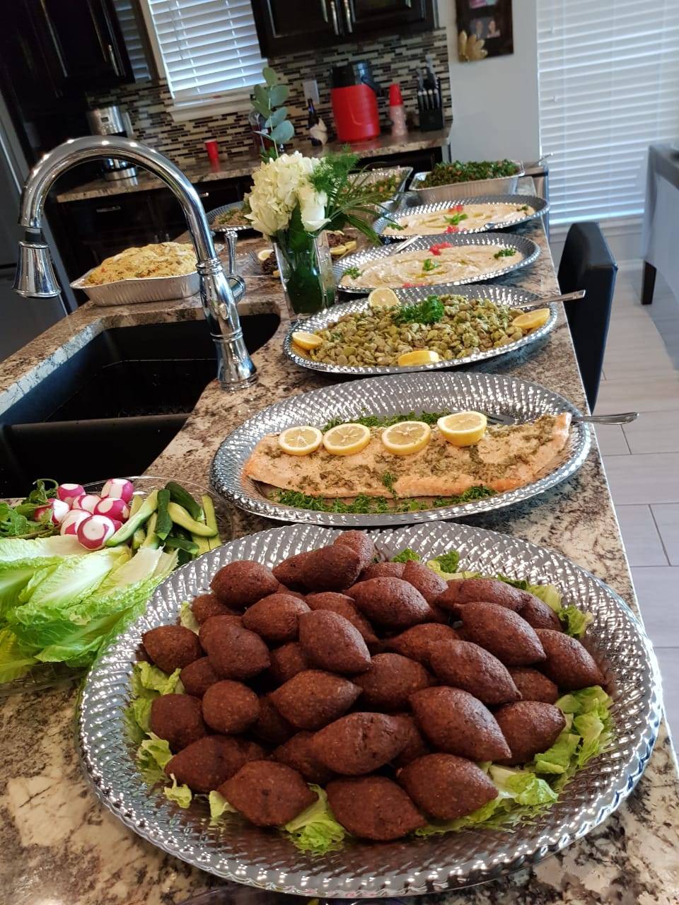 Denas Lebanese & Ethnic Cuisine | restaurant | 2615 E 11th St, Tulsa, OK 74104, USA | 9185999623 OR +1 918-599-9623