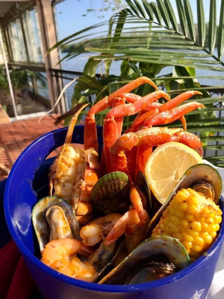 Cavanaughs River Deck | night club | 417 N Christopher Columbus Blvd, Philadelphia, PA 19123, USA | 2156297400 OR +1 215-629-7400