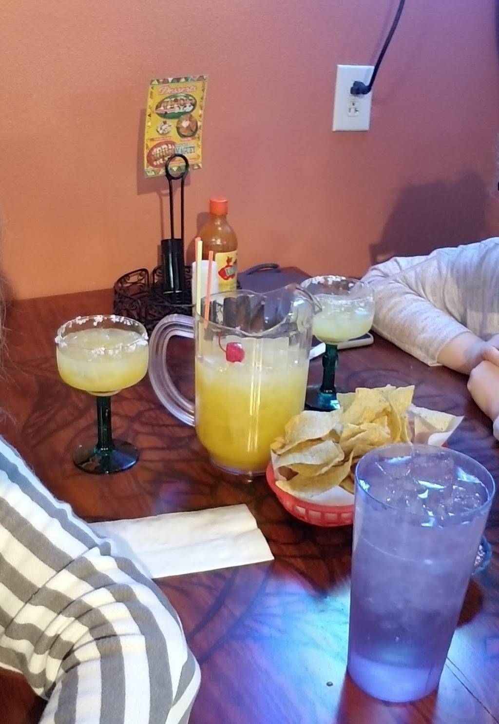 Tienda El Maguey Mexican Restaurant | restaurant | 8406 Collinsville Rd, Collinsville, IL 62234, USA | 6183449763 OR +1 618-344-9763