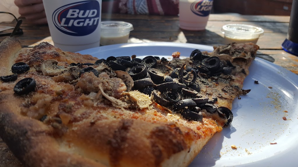 Giovannis Pizza | restaurant | 6583 Pardall Rd, Goleta, CA 93117, USA | 8059682254 OR +1 805-968-2254