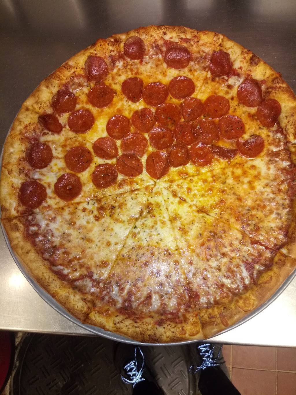 Carmellas Pizza Grill | restaurant | 1513 Montford Dr, Charlotte, NC 28209, USA | 7046793072 OR +1 704-679-3072