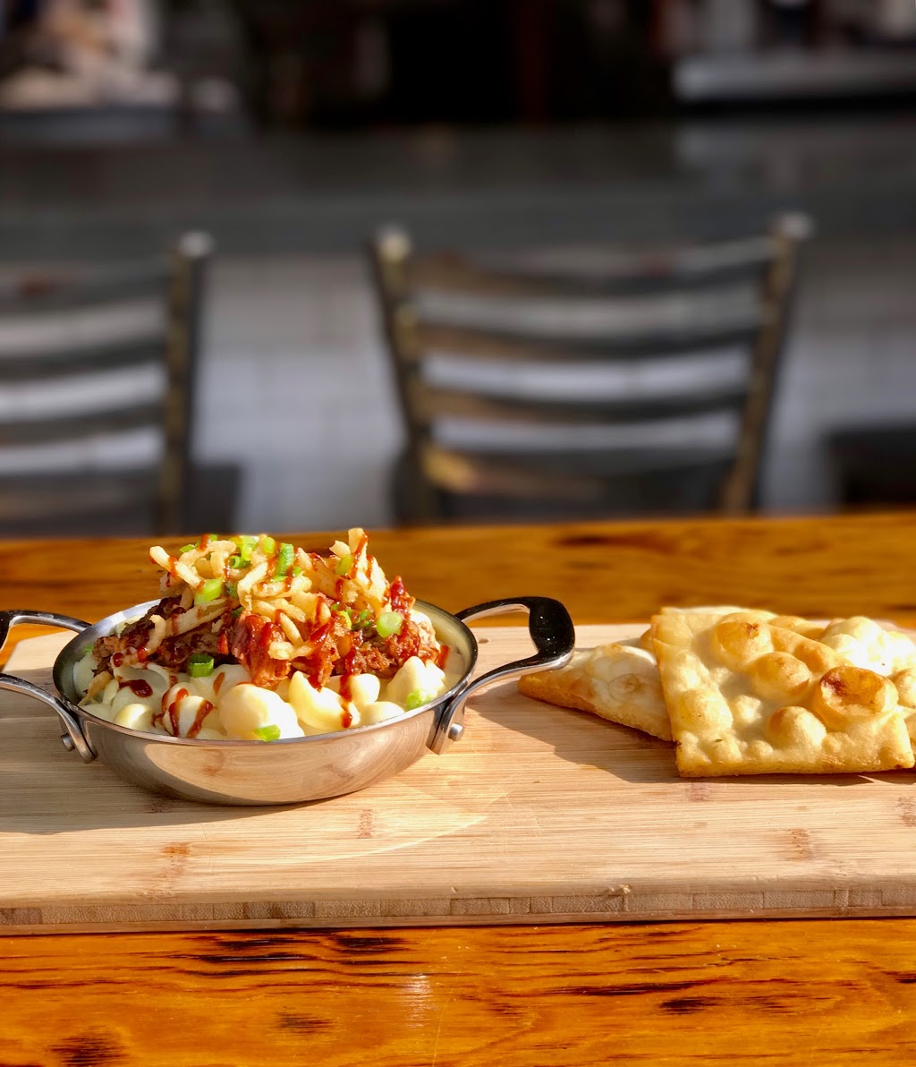 The Flats on Carson | restaurant | 1500 E Carson St, Pittsburgh, PA 15203, USA | 4125867644 OR +1 412-586-7644