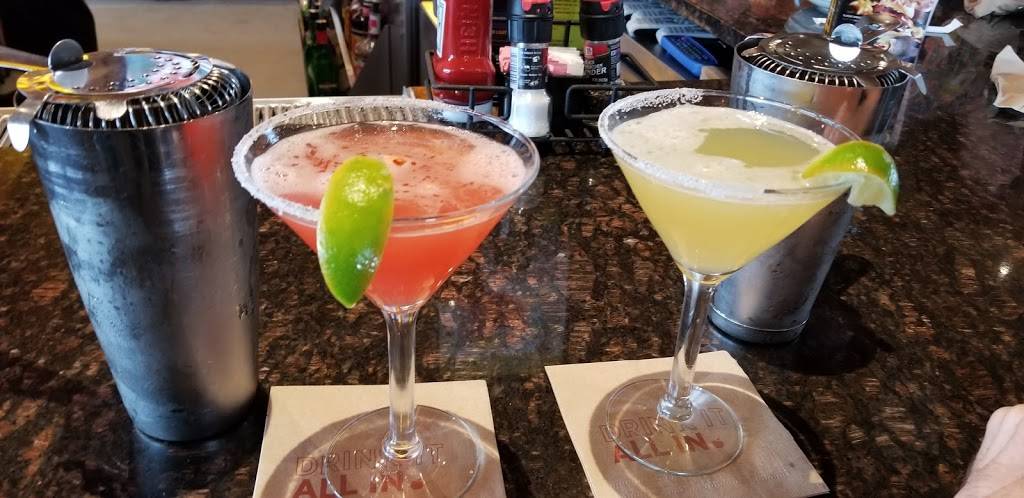 Applebees Grill + Bar | restaurant | 3881 W US-10, Ludington, MI 49431, USA | 2318450611 OR +1 231-845-0611