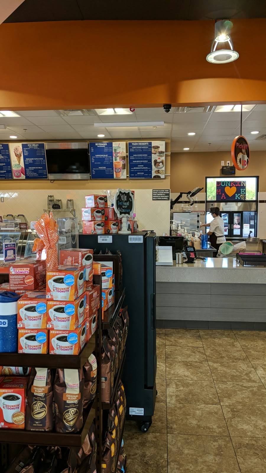 Dunkin | cafe | 8847 E Talking Stick Way, Scottsdale, AZ 85258, USA | 4802916590 OR +1 480-291-6590