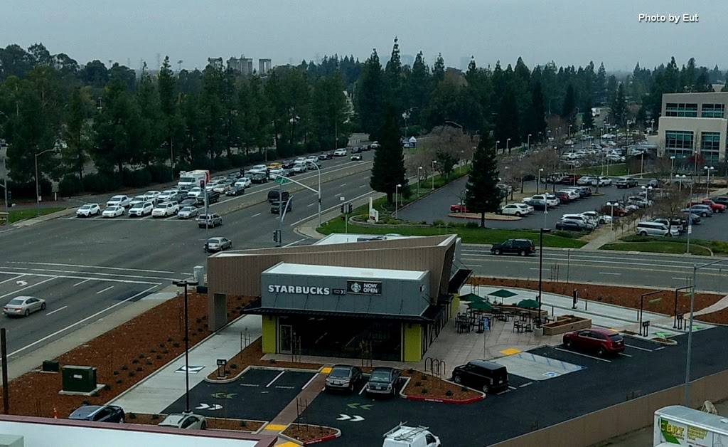 Starbucks | cafe | 1600 Challenge Way, Sacramento, CA 95815, USA | 9169245950 OR +1 916-924-5950