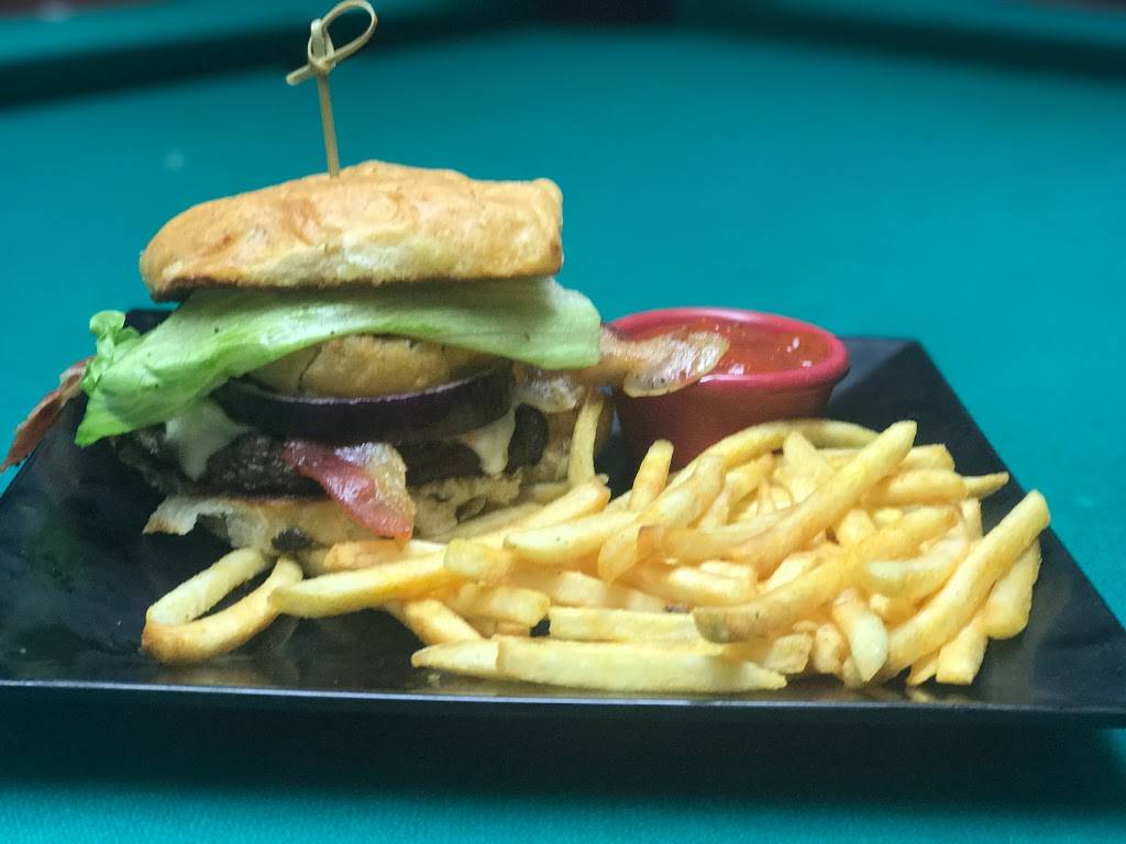 Stats Sports Bar and Grill | restaurant | 10850 Louetta Rd #1700, Houston, TX 77070, USA | 2812578287 OR +1 281-257-8287