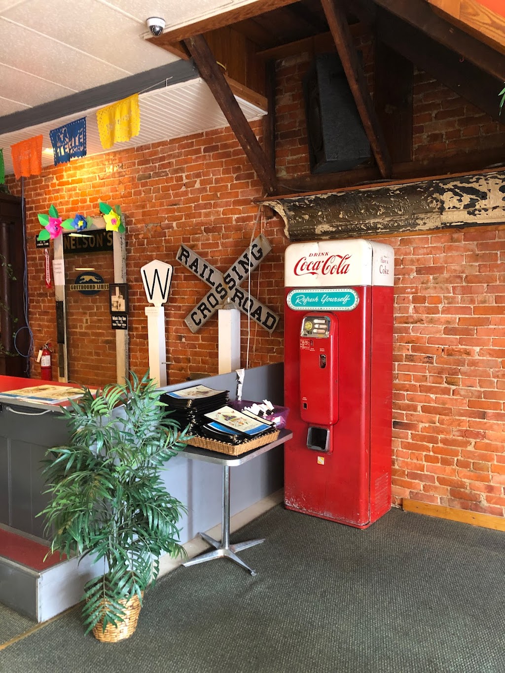 La Victoria Mexican Restaurant | restaurant | 1812 Main St, Victoria, VA 23974, USA | 4346961533 OR +1 434-696-1533