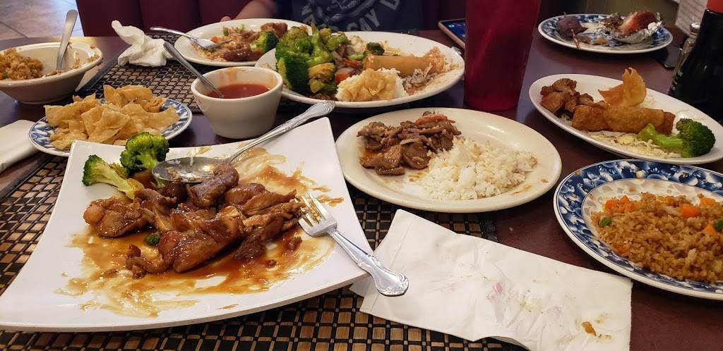 Dragons Palace | restaurant | 8576 E Broadway Blvd, Tucson, AZ 85710, USA | 5208851668 OR +1 520-885-1668