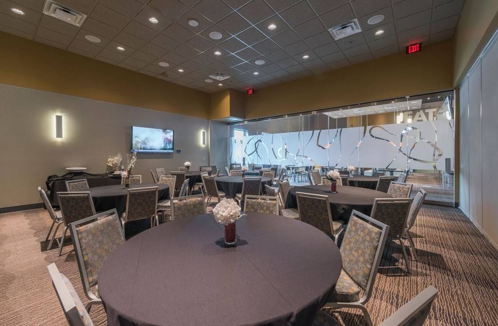 Main Event Olathe | restaurant | 11950 S, N Kansas City Rd, Olathe, KS 66061, USA | 9137684444 OR +1 913-768-4444