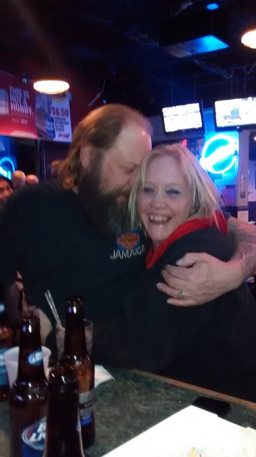 Backstop Bar & Grill | restaurant | 1800 Union Ave, Belvidere, IL 61008, USA | 8155478109 OR +1 815-547-8109