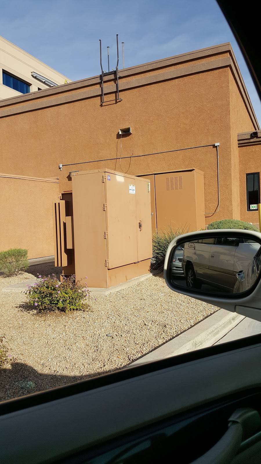 Wendys | restaurant | 20242 N 27th Ave, Phoenix, AZ 85027, USA | 6235874714 OR +1 623-587-4714