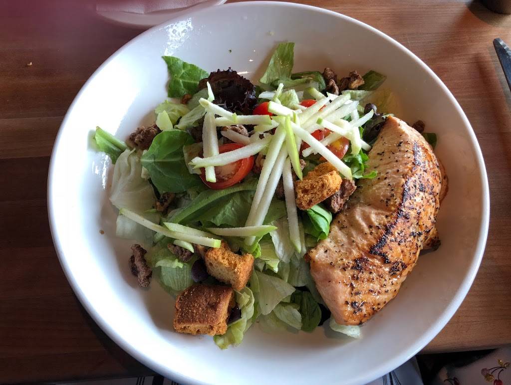 Fish Daddys Grill House | restaurant | 2643, 1611 University Dr E, College Station, TX 77840, USA | 9792601611 OR +1 979-260-1611