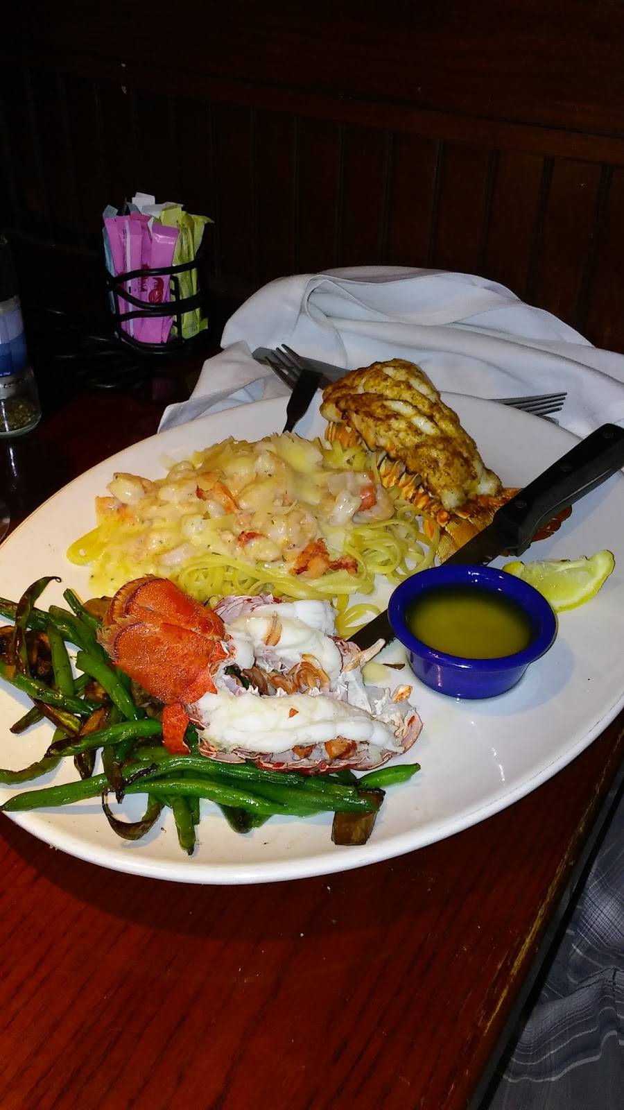Red Lobster | restaurant | 104 Moraine Pointe Plaza, Butler, PA 16001, USA | 7242858220 OR +1 724-285-8220
