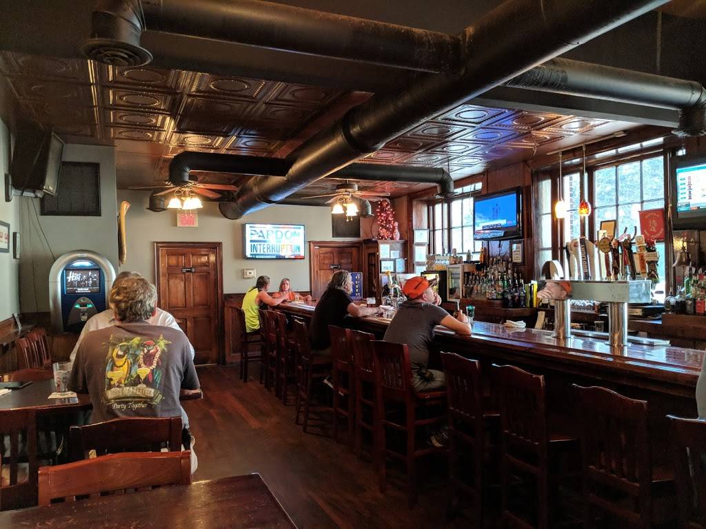 Barons Pub | restaurant | 185 N Main St, Suffolk, VA 23434, USA | 7579343100 OR +1 757-934-3100