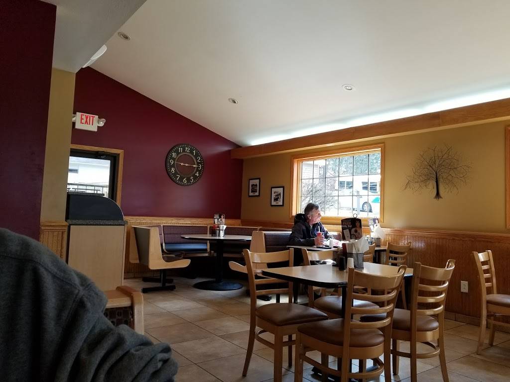 Dairy Queen | restaurant | 262 S N Market St, East Palestine, OH 44413, USA | 3304262652 OR +1 330-426-2652