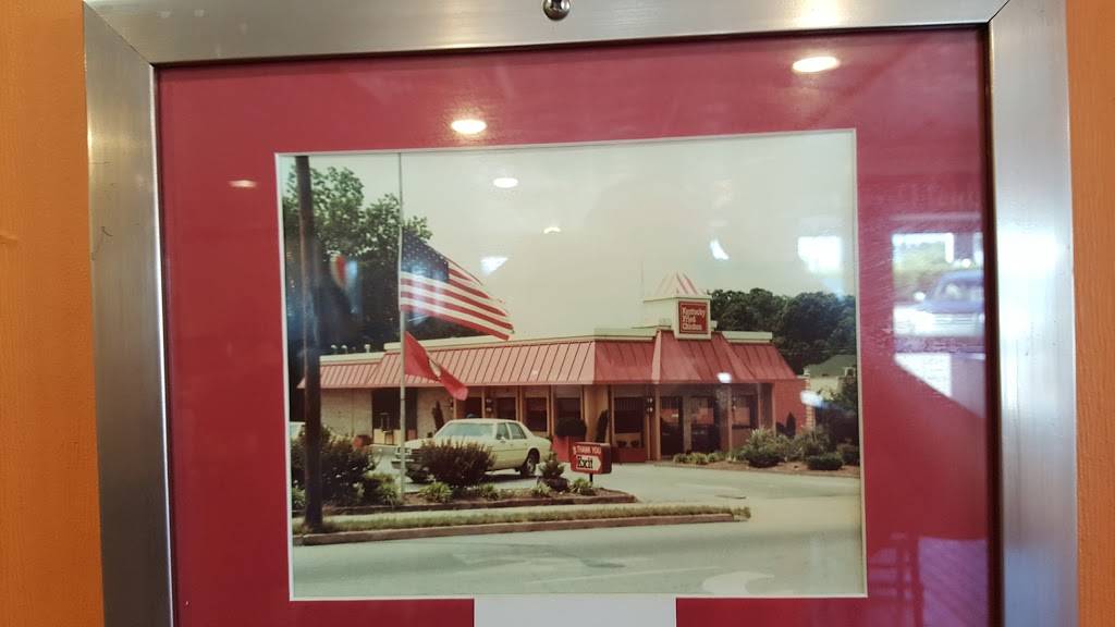KFC | restaurant | 130 Raleigh Rd, Henderson, NC 27536, USA | 2524922342 OR +1 252-492-2342