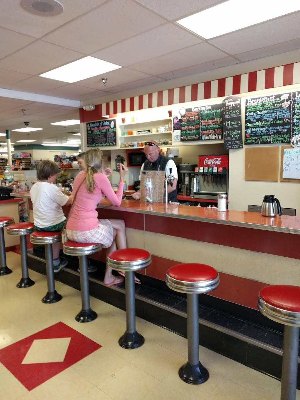 Waltz Soda Fountain | restaurant | 167 Main St, Damariscotta, ME 04543, USA | 2075637632 OR +1 207-563-7632