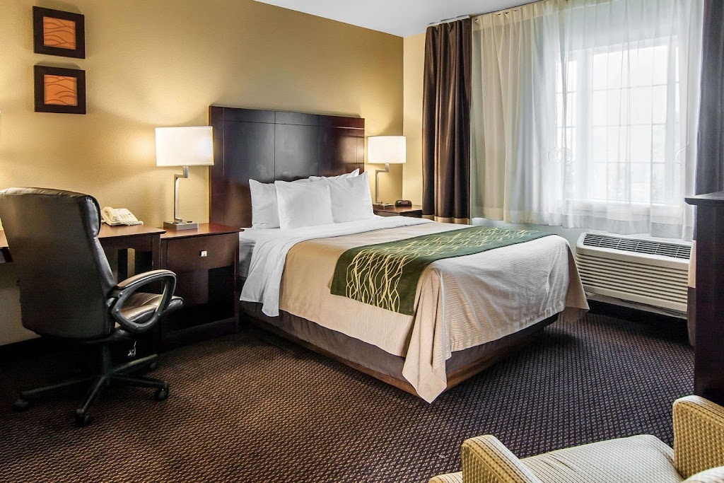 Comfort Inn & Suites | restaurant | 62065 SE 27th St, Bend, OR 97701, USA | 5416179696 OR +1 541-617-9696