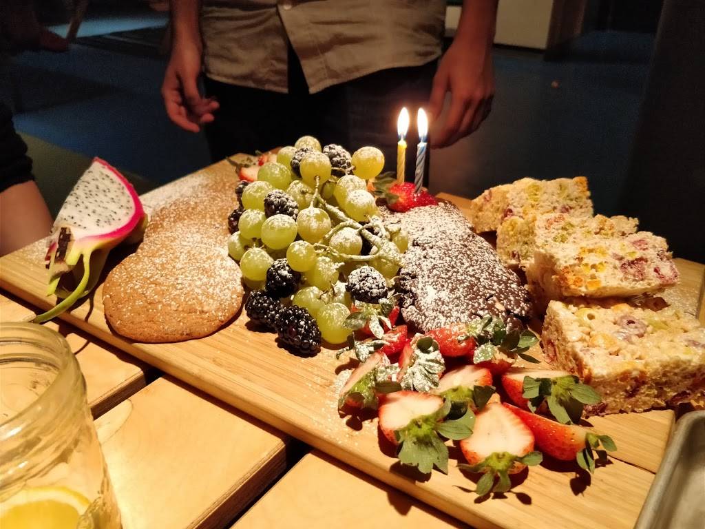 SPIN Toronto | restaurant | 461 King St W, Toronto, ON M5V 1K4, Canada | 4165997746 OR +1 416-599-7746