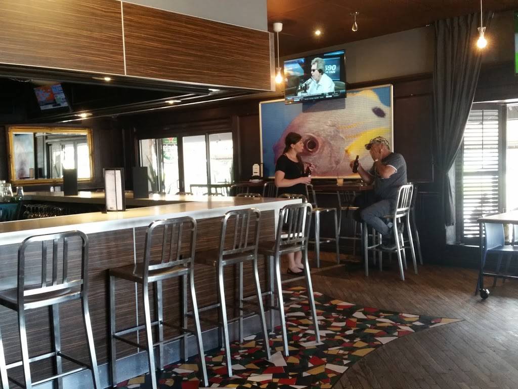 Frescos Euro Grille | restaurant | Ridley Heights Plaza, 100 4th Avenue Louth, St. Catharines, ON L2S 3P3, Canada | 9056878088 OR +1 905-687-8088