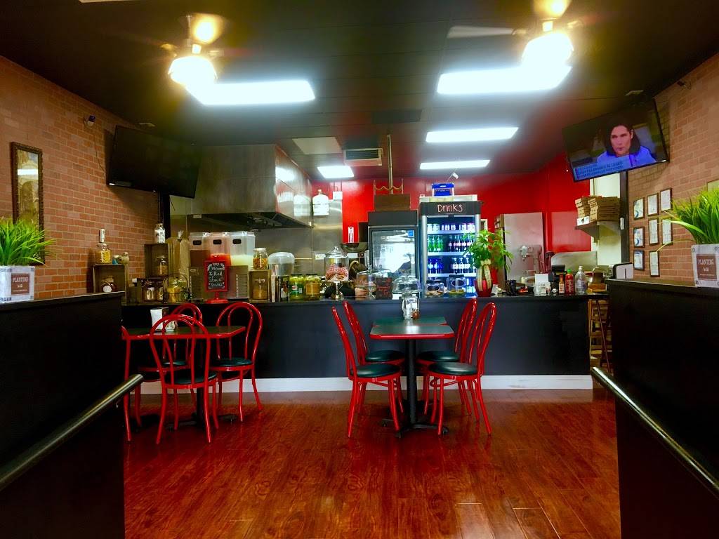 Red Stone Bistro | restaurant | 2635 Whittier Blvd, Los Angeles, CA 90023, USA | 3236852198 OR +1 323-685-2198