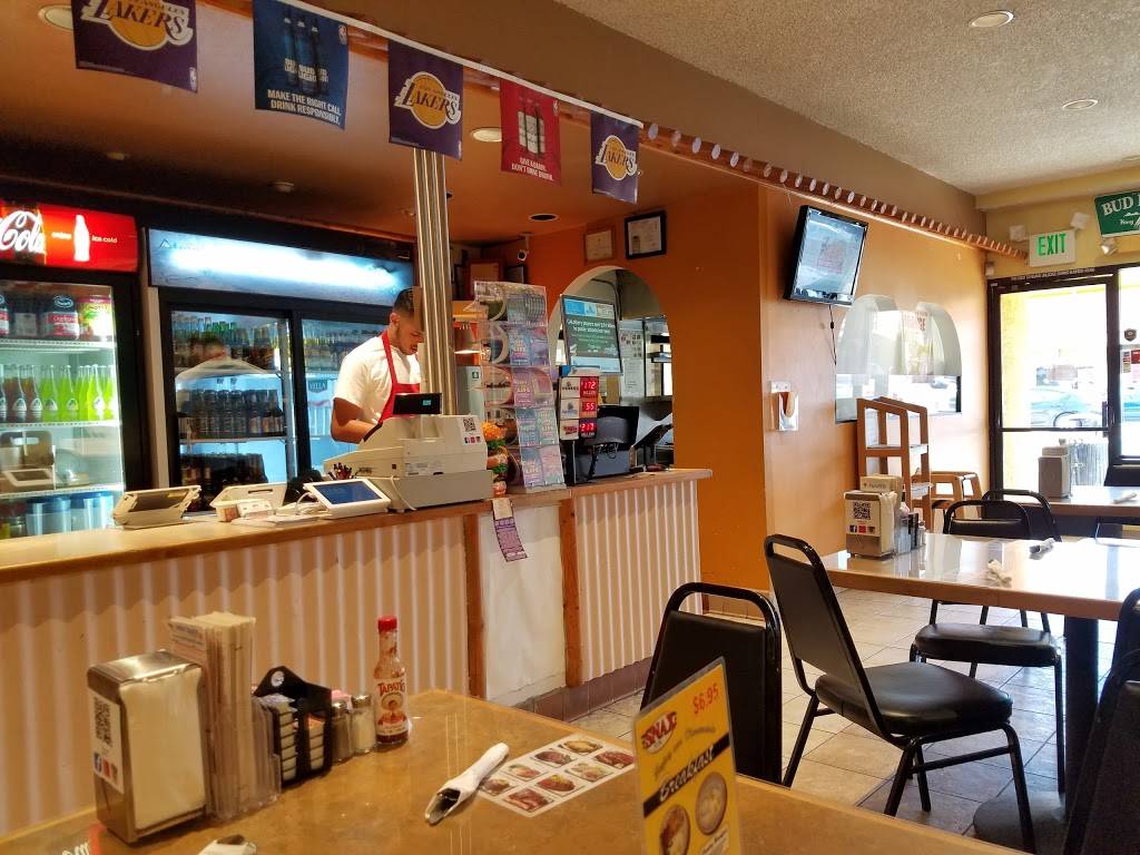 Snax Superburgers | restaurant | 3111, 2225 Artesia Blvd, Redondo Beach, CA 90278, USA | 3109219797 OR +1 310-921-9797