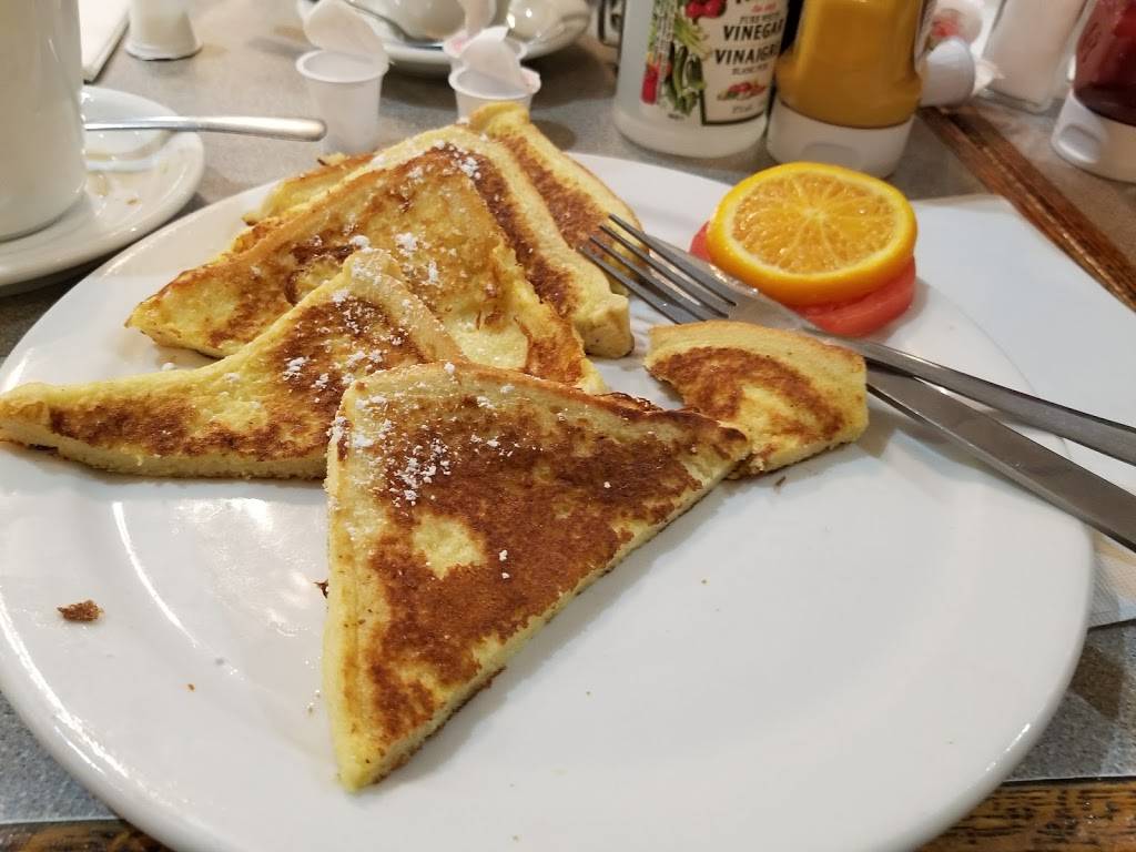 The Olde Red Hen Restaurant | restaurant | 146 Hurontario St, Collingwood, ON L9Y 2L8, Canada | 7054462514 OR +1 705-446-2514