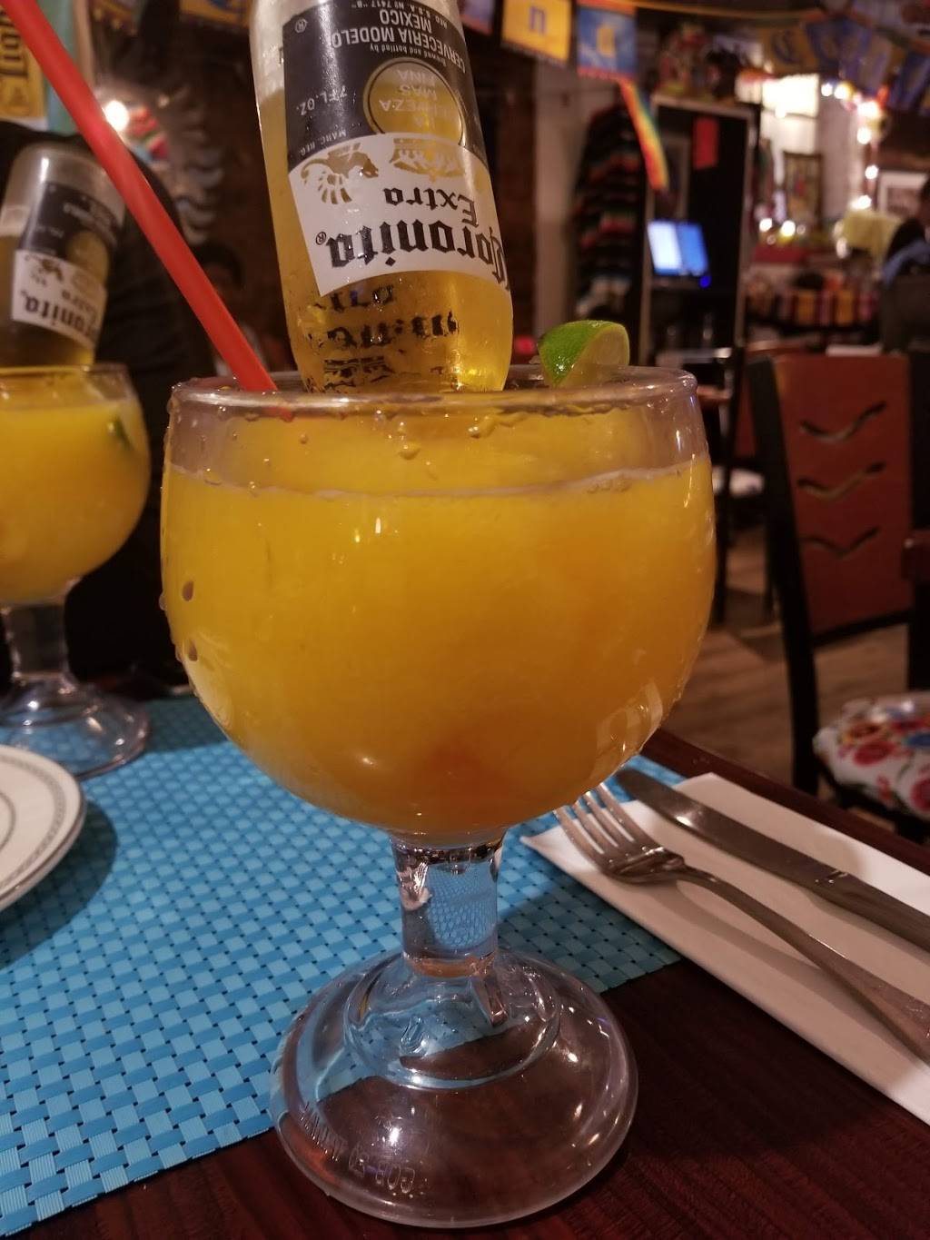 Los Pollitos III | restaurant | 2526, 499 Myrtle Ave, Brooklyn, NY 11205, USA | 3473538276 OR +1 347-353-8276