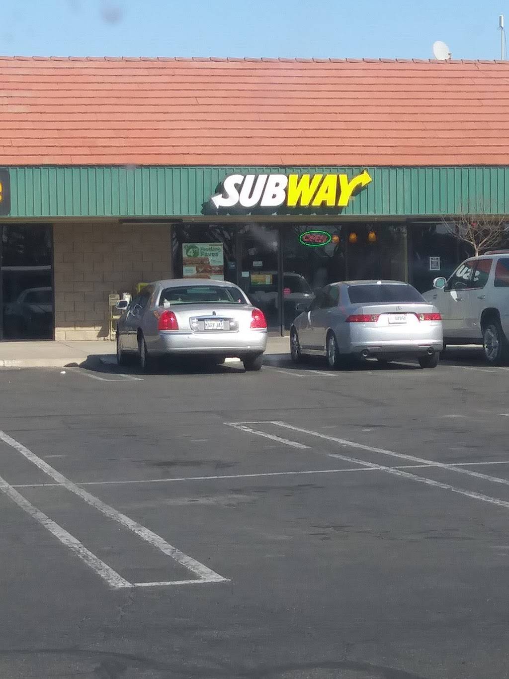 Subway | restaurant | 15051 W Whitesbridge Ave, Kerman, CA 93630, USA | 5598466799 OR +1 559-846-6799