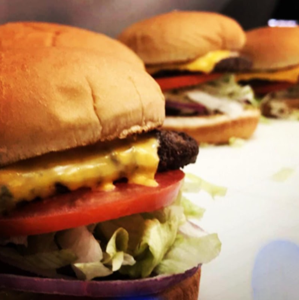 Wimpys Hamburgers | restaurant | 1417 E Tulare Ave, Tulare, CA 93274, USA | 5596882527 OR +1 559-688-2527