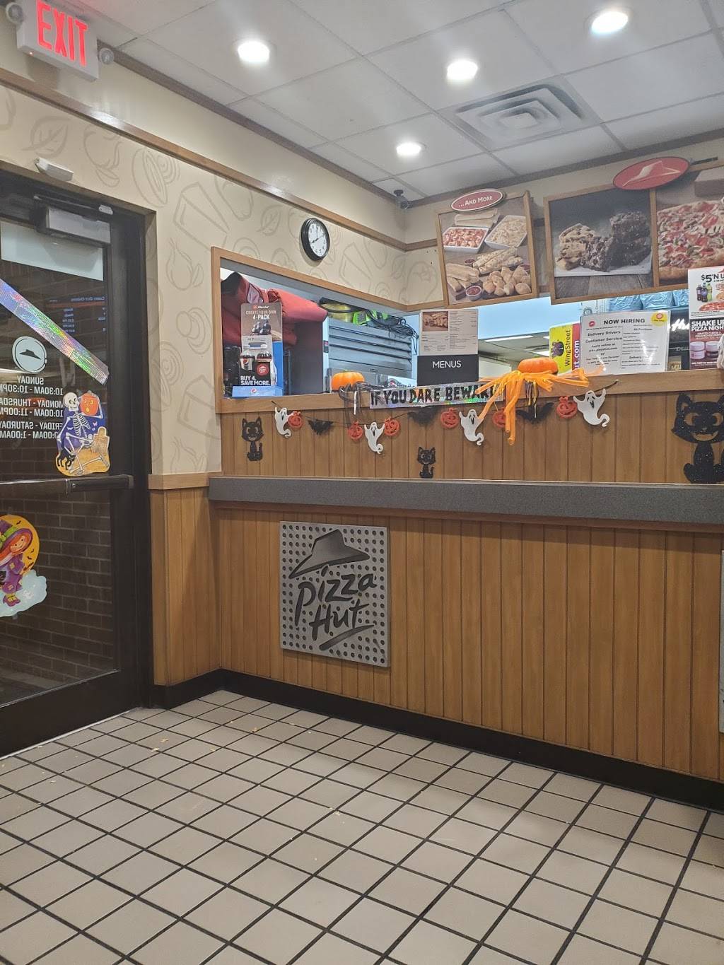 Pizza Hut | meal takeaway | 3390 S 5600 W, West Valley City, UT 84120, USA | 8019651919 OR +1 801-965-1919