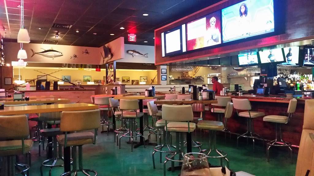 Off the Hook Raw Bar & Grill | restaurant | 747 E 3rd Ave, New Smyrna Beach, FL 32169, USA | 3864029300 OR +1 386-402-9300