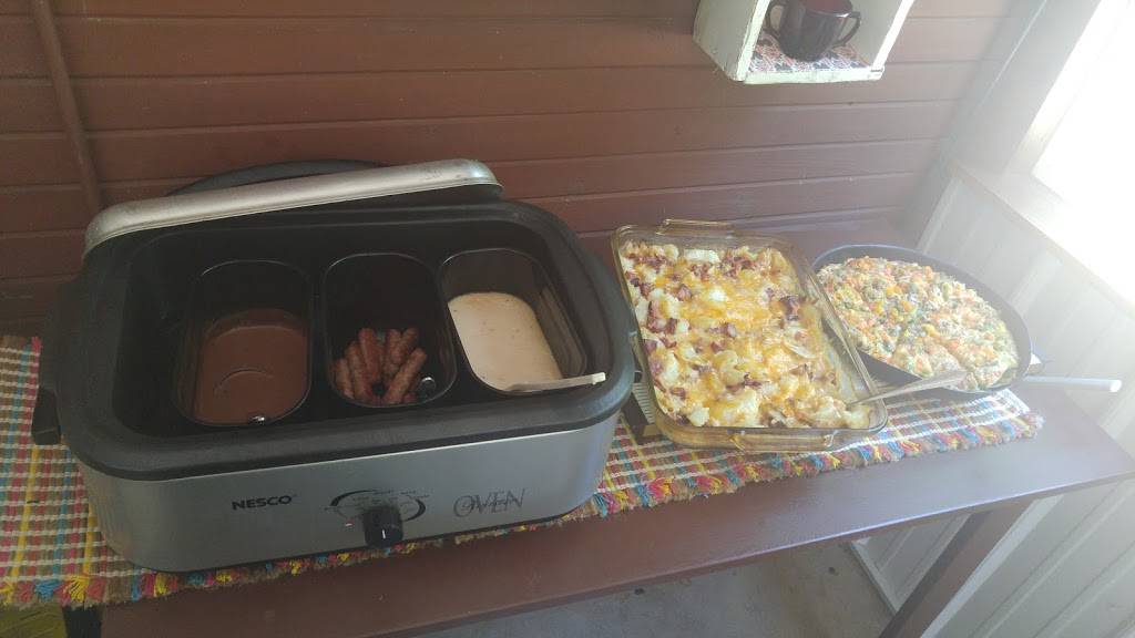 Christopher Manor Restaurant | restaurant | 10030 Lick Creek Rd, Big Sandy, TN 38221, USA | 7315932385 OR +1 731-593-2385