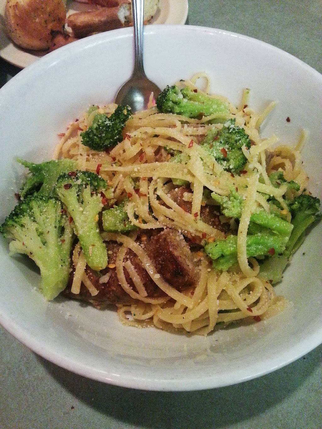 Joes Pizza Pasta & Subs | restaurant | 4300 Matlock Rd #100, Arlington, TX 76018, USA | 8174682900 OR +1 817-468-2900