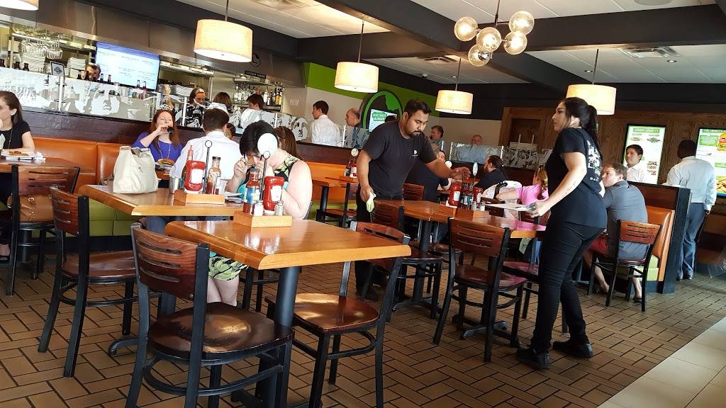 Liberty Burger | restaurant | 5211 Forest Ln, Dallas, TX 75244, USA | 9722392100 OR +1 972-239-2100