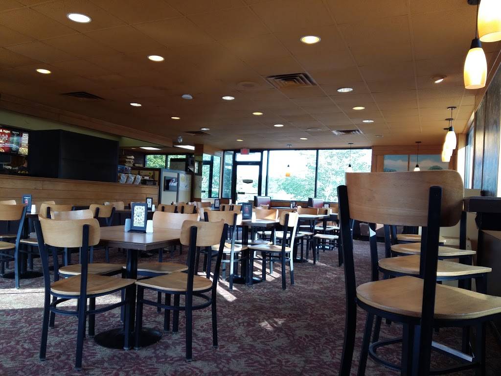 Papa Ginos | restaurant | 915 Grafton St, Worcester, MA 01604, USA | 5087929313 OR +1 508-792-9313