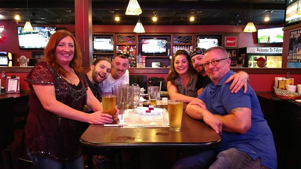T-Byrds Sportsbar -n- Grille | restaurant | 932 W State St, Trenton, OH 45067, USA | 5139889938 OR +1 513-988-9938
